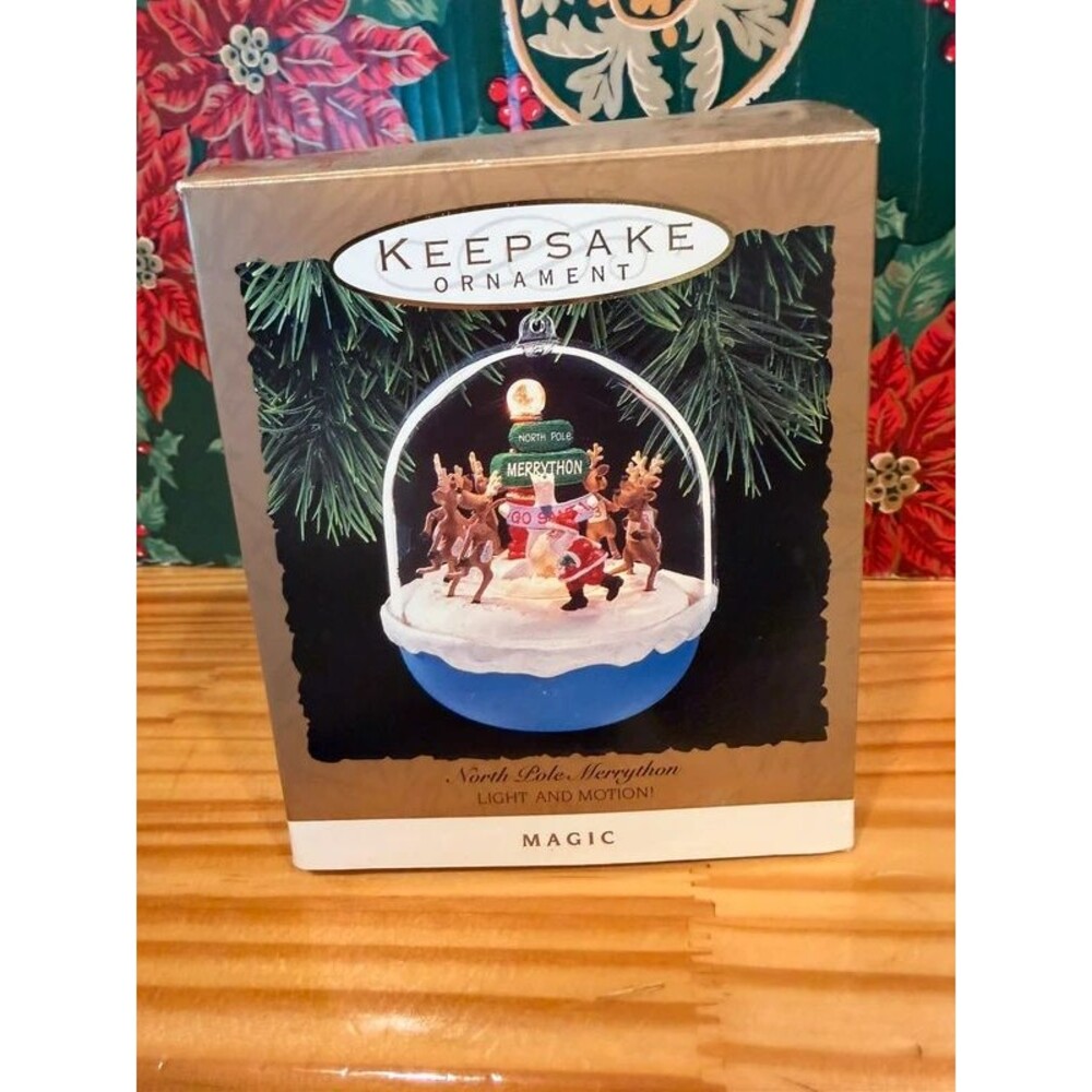 1993 Hallmark North Pole Merrython Magic Light Motion Ornament Tested Working